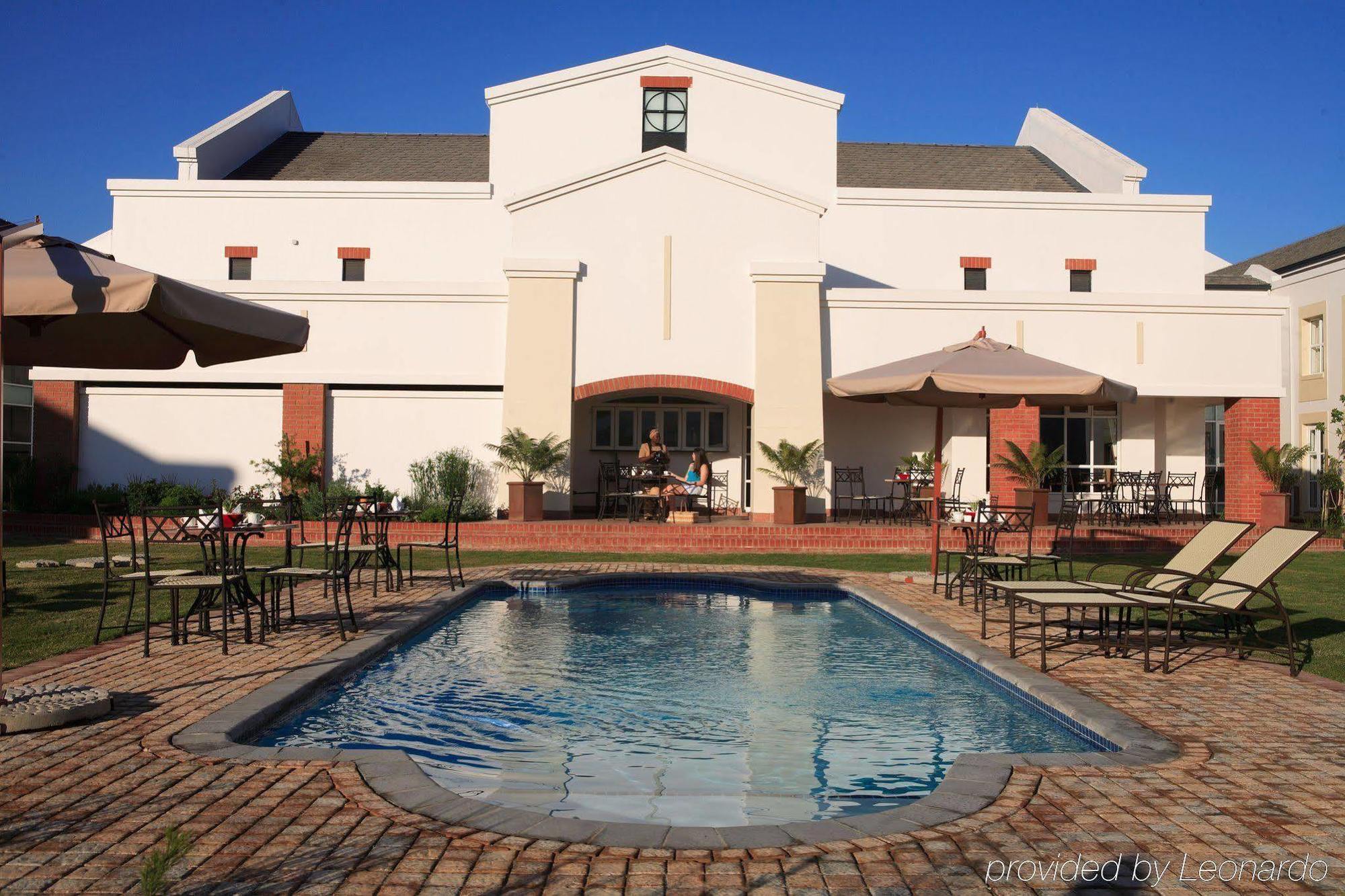 Town Lodge George Exterior foto
